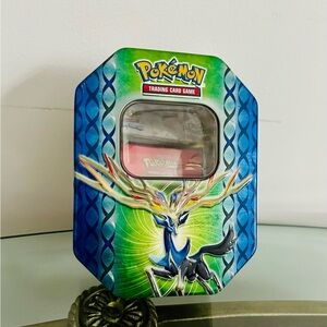 Pokémon Trading Card Game Tin - Xerneas Artwork, Blue & Green